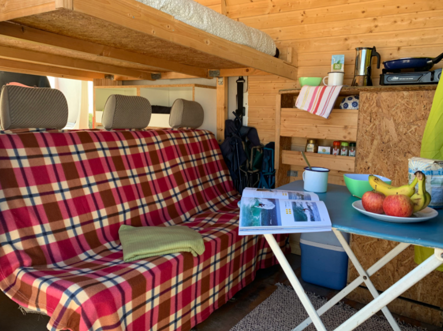 Campervan mieten (Portugal): Das Modell Spaceship von Fly&Surf.