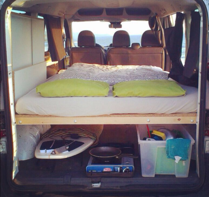 Campervan mieten (Portugal): Das Modell Economist von Fly&Surf.
