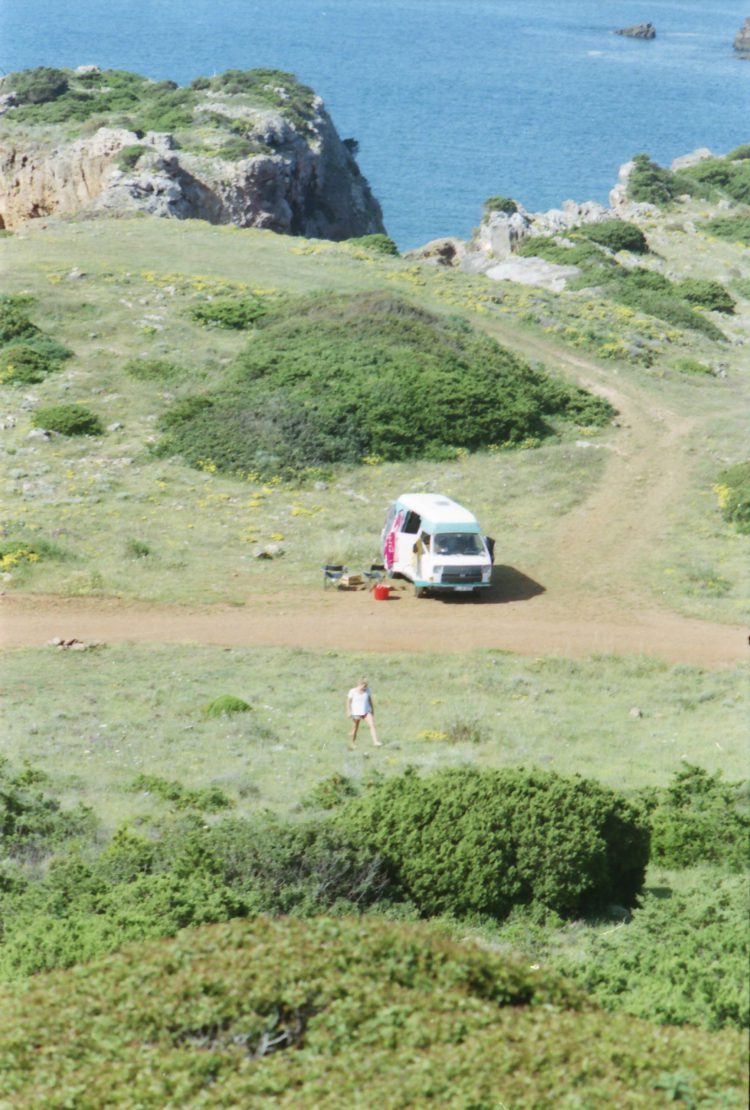 Surfen an der Algarve: Mit dem Bulli in Ingrina