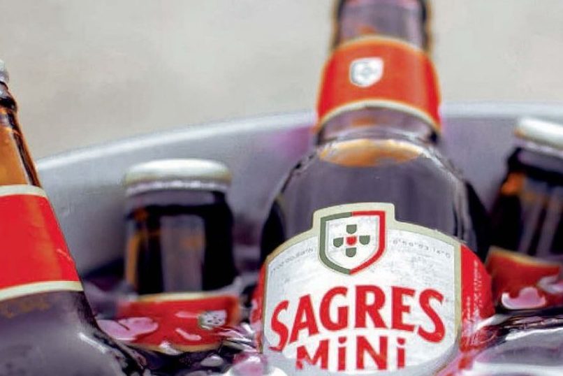 Surfen an der Algarve: Fun-Fact zum Portugiesischen Bier Sagres