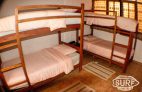 Surfen in Agadir: ein Mehrbettzimmer im Yalah Surfcamp