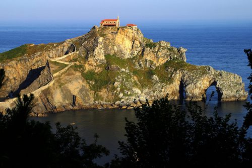 Surfen in Mundaka: Die Insel Gaztelugatxe