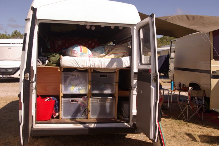 Camper mieten Berlin: Ein selbstausgebauter Camper