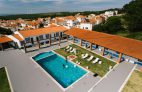 Surfen in Nazaré: Das Zulla Surfvillage Bild 1